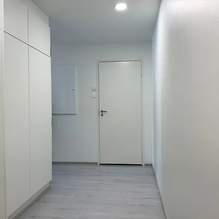 Stylish, Modern Situated In The Lägenhet